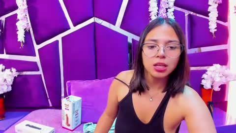 Snapshot of valerysweety__ chatting on June 2026 03:11:02 AM ValerySweety online show from June 2026 03:11:02 AM