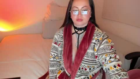 Snapshot of valeryvass_07 chatting on January 2025 03:07:02 AM My name is Valery... Nice to meet you  thumb up me please its important online show from January 2025 03:07:02 AM