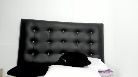 ValeryLeon online show from January 2025 04:33:01 PM