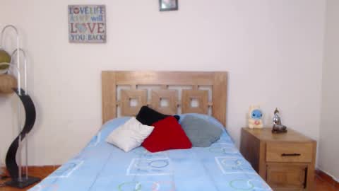 Snapshot of valesantodomingo chatting on September 2025 10:10:02 PM Sofia online show from September 2025 10:10:02 PM