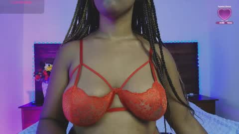 Snapshot of valeska_rousee chatting on May 2026 09:42:01 PM Valeska online show from May 2026 09:42:01 PM