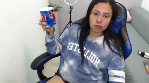 valevicious online show from November 2025 03:36:01 PM