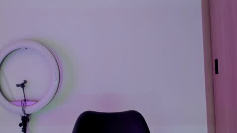 Snapshot of valezny69 chatting on May 2026 03:50:01 PM Valezny V online show from May 2026 03:50:01 PM