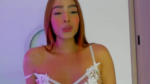 Snapshot of valezny69 chatting on May 2026 02:08:02 AM Valezny V online show from May 2026 02:08:02 AM