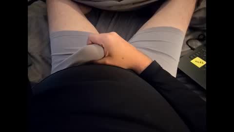 Snapshot of valhal2020 chatting on November 2025 07:56:01 PM Valhal online show from November 2025 07:56:01 PM