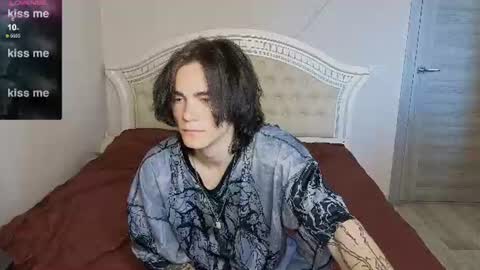Snapshot of valket chatting on July 2026 07:17:02 AM Shiro online show from July 2026 07:17:02 AM