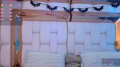 Valkiria moore  online show from October 2025 07:58:02 PM