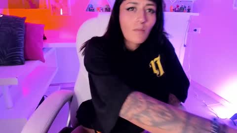 Valkiria online show from November 2025 05:31:01 AM