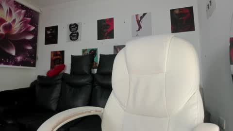 Valkyria  online show from March 2026 10:05:01 PM