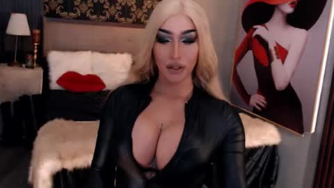Snapshot of valkyriemajesty chatting on June 2026 08:19:02 AM valkyriemajesty online show from June 2026 08:19:02 AM