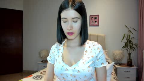 Snapshot of vallejo_macarena chatting on December 2024 02:23:01 AM Macarena online show from December 2024 02:23:01 AM