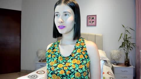 Snapshot of vallejo_macarena chatting on December 2024 02:53:02 AM Macarena online show from December 2024 02:53:02 AM