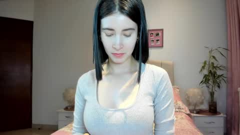 Snapshot of vallejo_macarena chatting on September 2025 02:35:01 AM Macarena online show from September 2025 02:35:01 AM