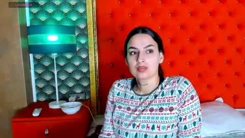 Snapshot of valleriejonnes chatting on April 2026 08:06:01 AM Valerie Val V online show from April 2026 08:06:01 AM