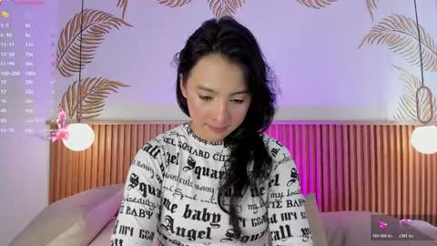 valleriie_ online show from April 2026 04:23:01 PM