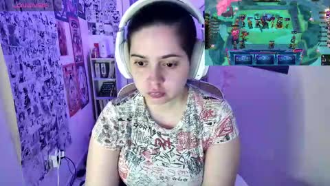 Im Violet online show from October 2025 01:58:02 AM