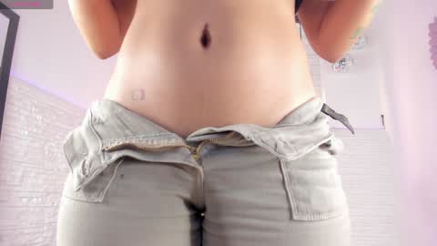 Vallolet Peach  online show from December 2024 12:13:02 PM