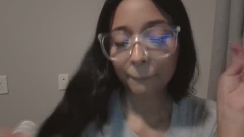 Val Torres online show from October 2025 11:35:01 PM