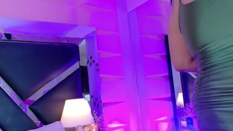 Snapshot of valrery_roussex chatting on April 2026 07:20:02 PM Valery online show from April 2026 07:20:02 PM