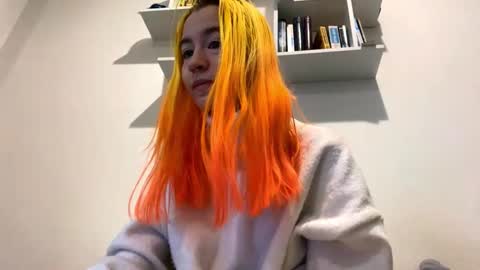 Snapshot of valtopi chatting on February 2026 07:01:01 AM Emily online show from February 2026 07:01:01 AM