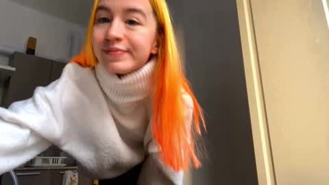 Snapshot of valtopi chatting on February 2026 06:36:02 AM Emily online show from February 2026 06:36:02 AM