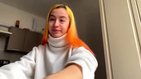 Snapshot of valtopi chatting on March 2026 06:14:01 AM Emily online show from March 2026 06:14:01 AM