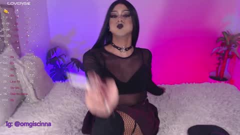 Snapshot of vampy__cinna chatting on March 2025 06:39:02 AM Cinnamon online show from March 2025 06:39:02 AM
