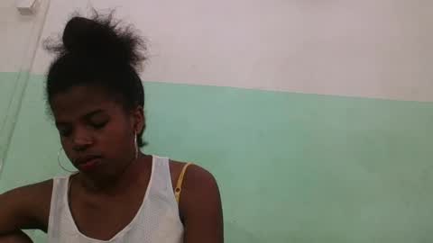 Snapshot of vanafiry chatting on January 2025 05:40:02 AM vanafiry online show from January 2025 05:40:02 AM