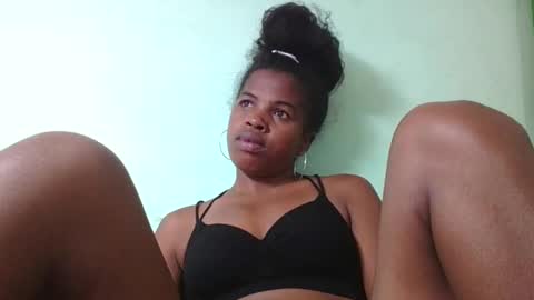 Snapshot of vanafiry chatting on January 2025 06:46:01 AM vanafiry online show from January 2025 06:46:01 AM