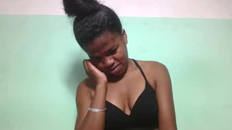 Snapshot of vanafiry chatting on February 2025 04:48:01 AM vanafiry online show from February 2025 04:48:01 AM