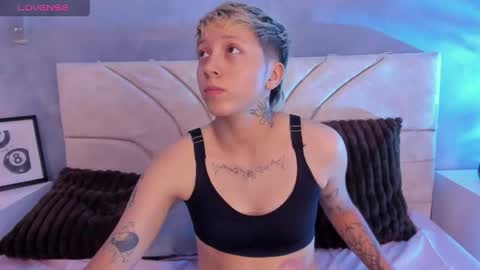 Snapshot of vane_grey chatting on May 2026 08:37:01 PM vane_grey online show from May 2026 08:37:01 PM