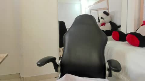 Snapshot of vanel_lope chatting on May 2026 11:56:01 PM Vanel Lope online show from May 2026 11:56:01 PM