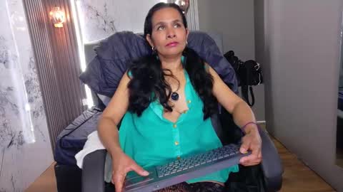 Snapshot of vanessa_7_ chatting on January 2026 10:24:01 PM Vanessa online show from January 2026 10:24:01 PM