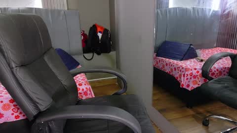 Snapshot of vanessa_7_ chatting on February 2026 10:19:02 PM Vanessa online show from February 2026 10:19:02 PM