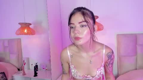 Snapshot of vanessa_cruz_18 chatting on June 2026 09:24:01 PM Vane online show from June 2026 09:24:01 PM