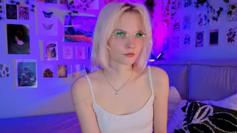 Snapshot of vanessaaustin chatting on April 2026 08:57:02 PM Vanessa online show from April 2026 08:57:02 PM