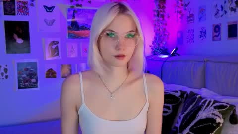 Snapshot of vanessaaustin chatting on May 2026 02:44:02 PM Vanessa online show from May 2026 02:44:02 PM
