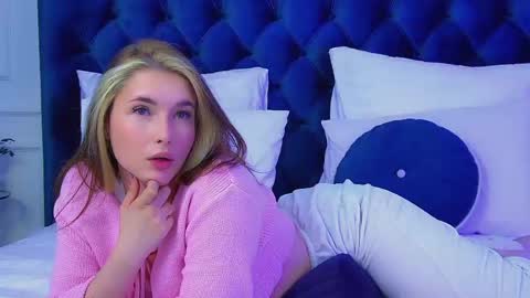 Snapshot of vanessacelesti chatting on April 2026 06:18:01 AM Vanessa online show from April 2026 06:18:01 AM