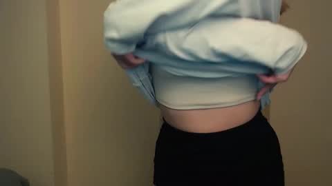 Snapshot of vanessakim_ chatting on February 2025 05:58:02 PM Vanessa online show from February 2025 05:58:02 PM