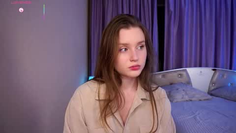 Luna online show from November 2025 06:21:01 PM