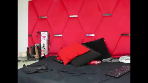 Vaneza online show from October 2025 04:56:01 AM