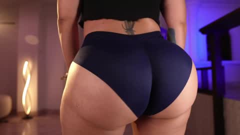 Vania  online show from April 2026 12:44:02 AM