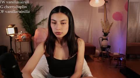 Snapshot of vanilla_velvet chatting on November 2025 12:33:01 AM Annabet online show from November 2025 12:33:01 AM