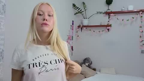 Megan online show from October 2025 02:29:02 PM