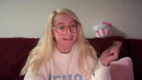 Snapshot of vanillapuddingpie chatting on January 2025 05:02:02 AM vanillapuddingpie online show from January 2025 05:02:02 AM