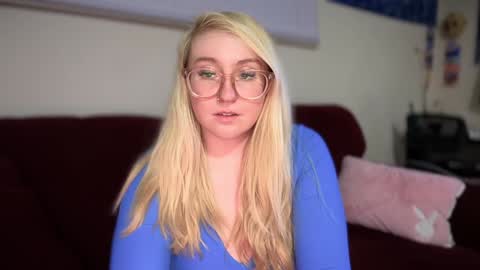 Snapshot of vanillapuddingpie chatting on February 2025 01:32:01 AM vanillapuddingpie online show from February 2025 01:32:01 AM