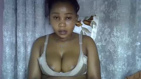 Snapshot of vanillavenus chatting on March 2026 12:03:02 AM vanillavenus online show from March 2026 12:03:02 AM