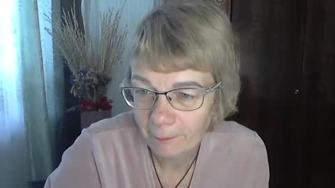 Vanillaxcreamy online show from November 2025 09:20:02 AM