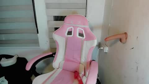 VANNESA online show from November 2025 05:19:02 AM