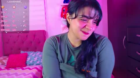 Snapshot of vannessa_shy chatting on December 2024 12:36:02 AM Vanesa online show from December 2024 12:36:02 AM